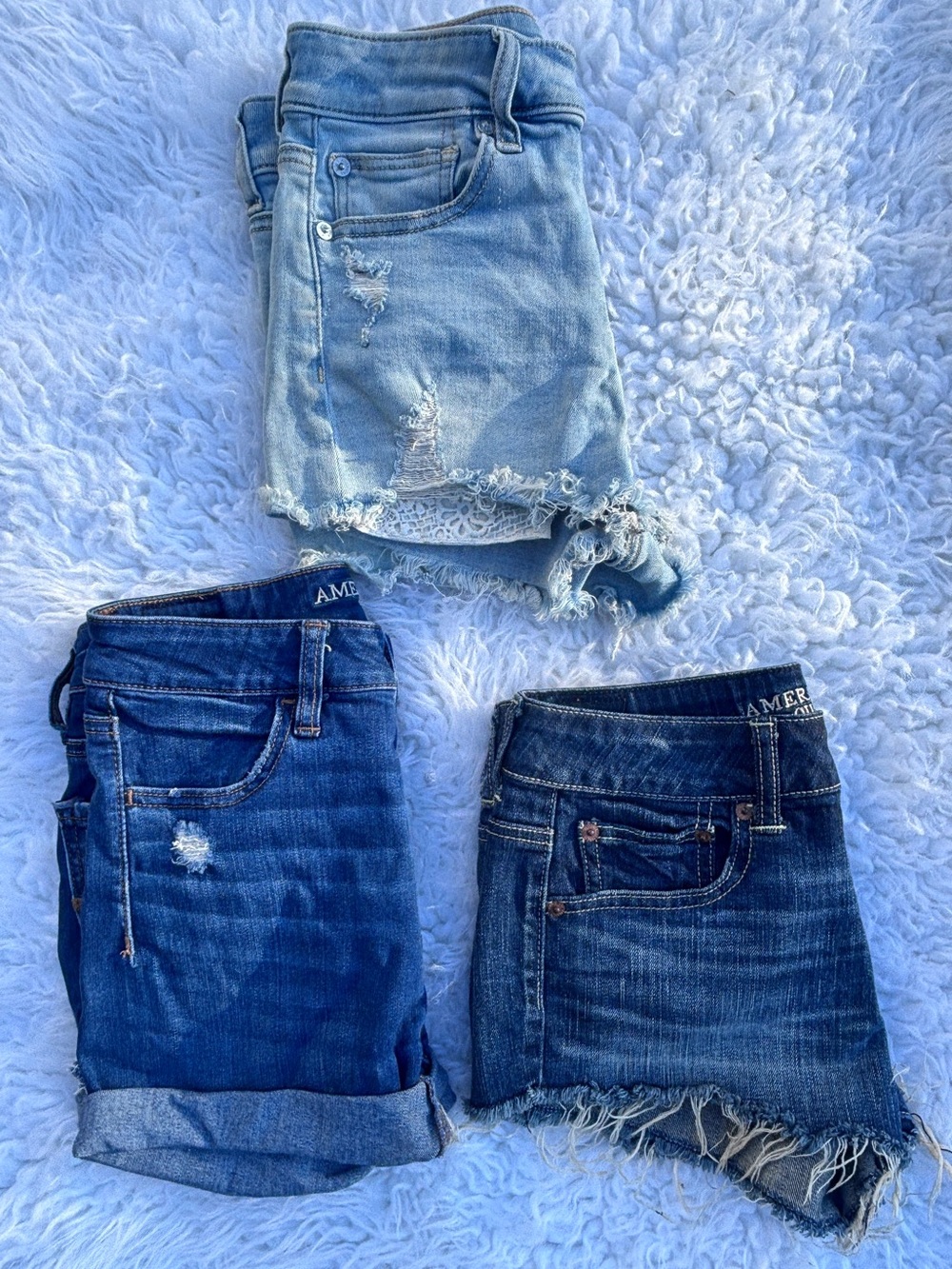 3 American Eagle Outfitters
Women’s Denim Shorts Bundle
Size 4
Like New